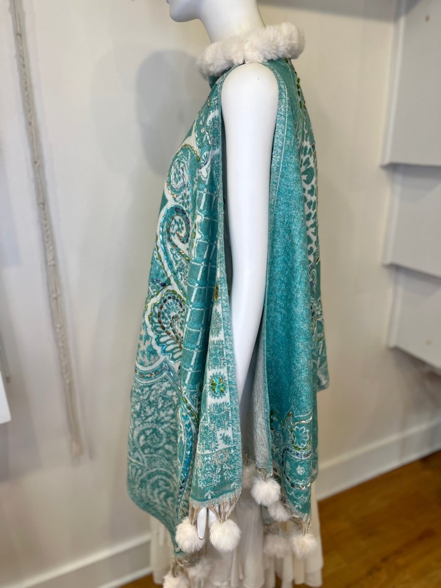 Pom Pom Poncho 2ZiabirdTOPS