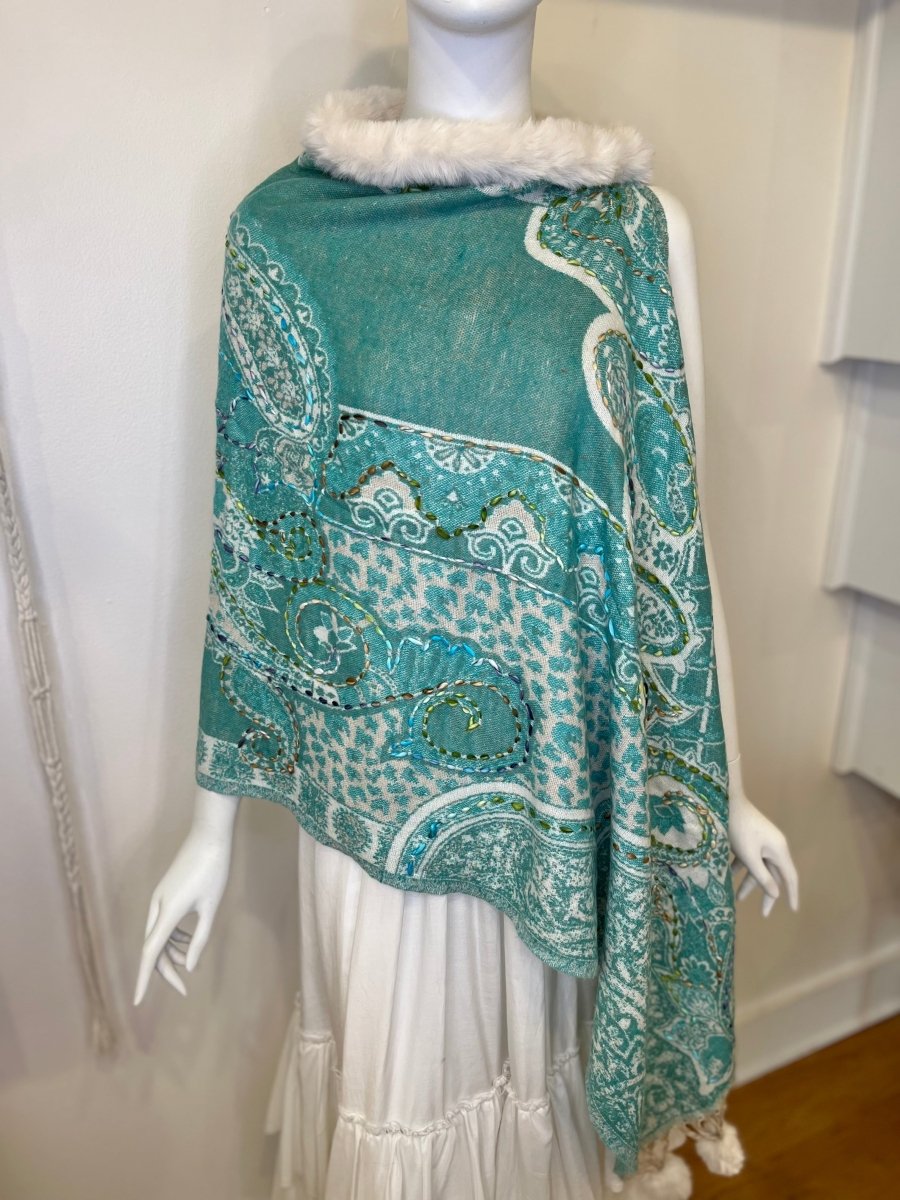 Pom Pom Poncho 2ZiabirdTOPS