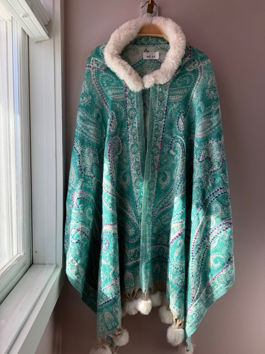 Pom Pom Poncho (2)ZiabirdTOPS