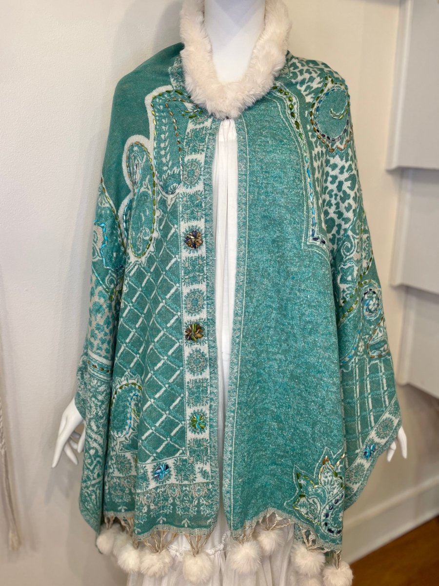Pom Pom Poncho 2ZiabirdTOPS