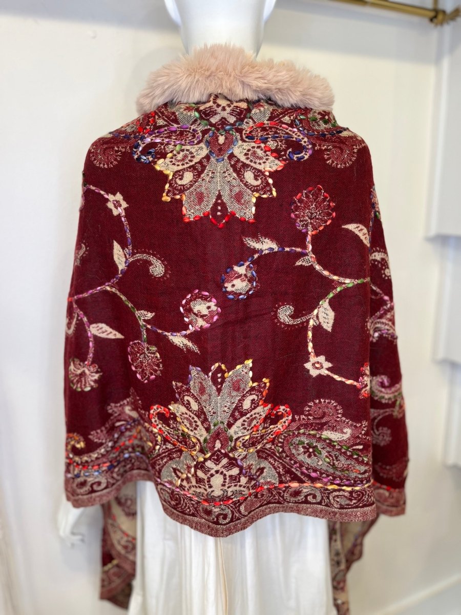 Pom Pom Poncho 4ZiabirdTOPS
