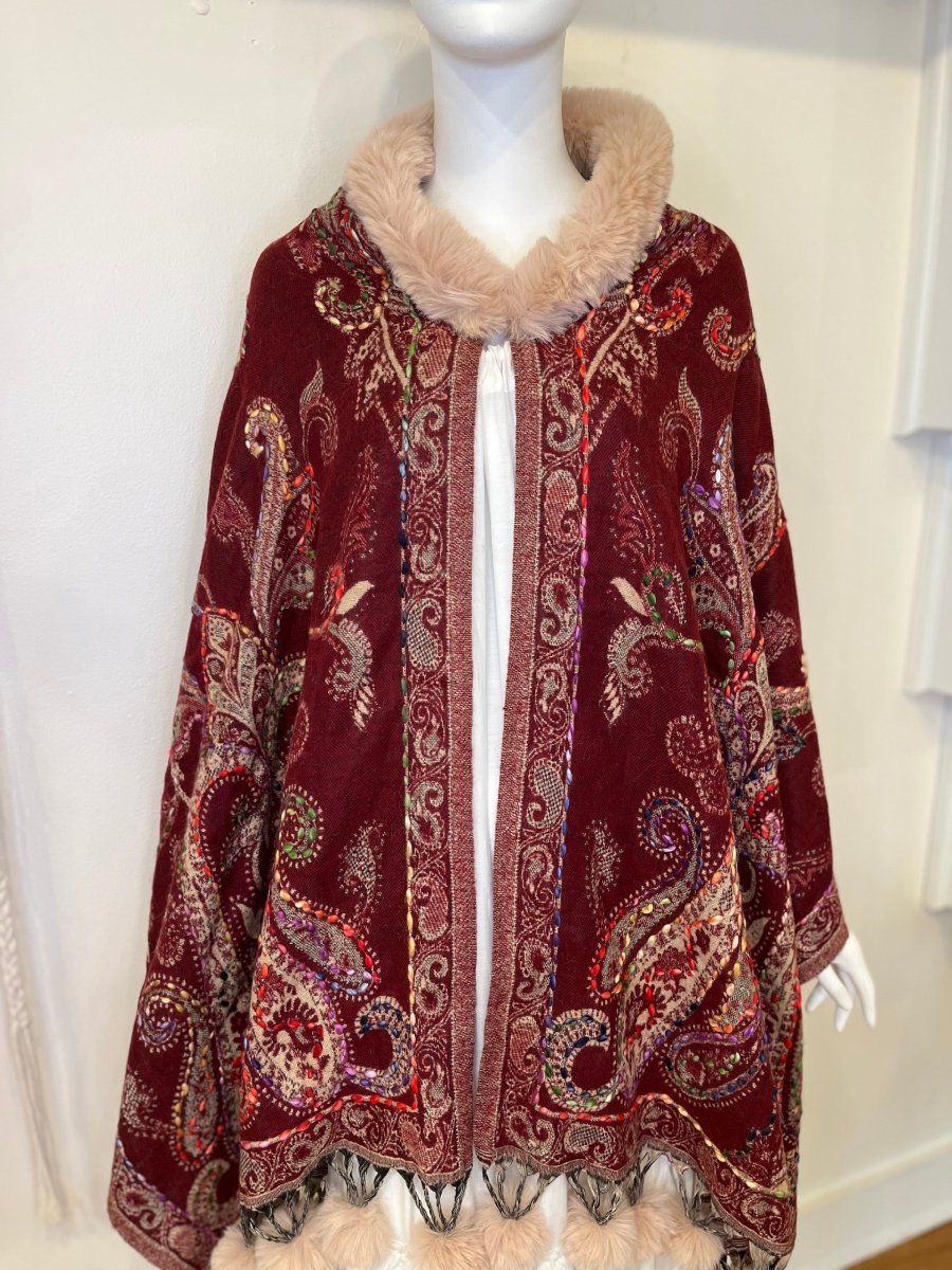 Pom Pom Poncho 4ZiabirdTOPS