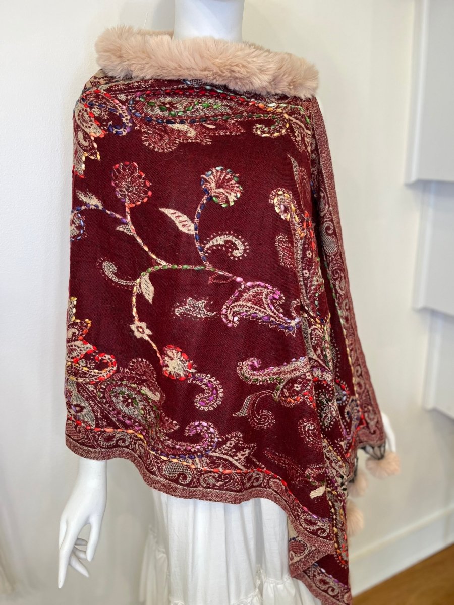 Pom Pom Poncho 4ZiabirdTOPS