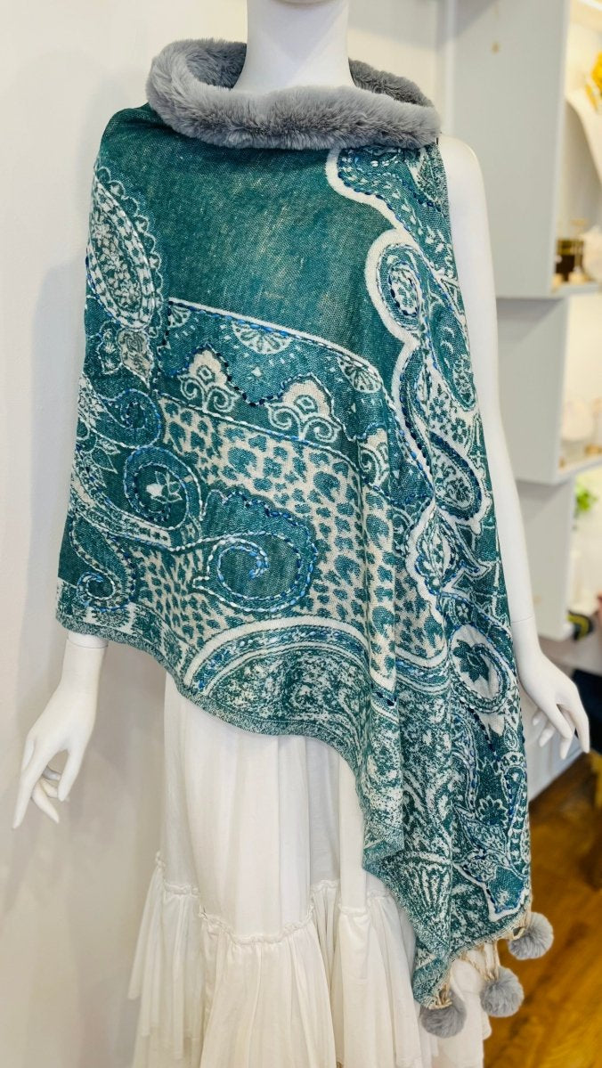 Pom Pom Poncho 5ZiabirdTOPS
