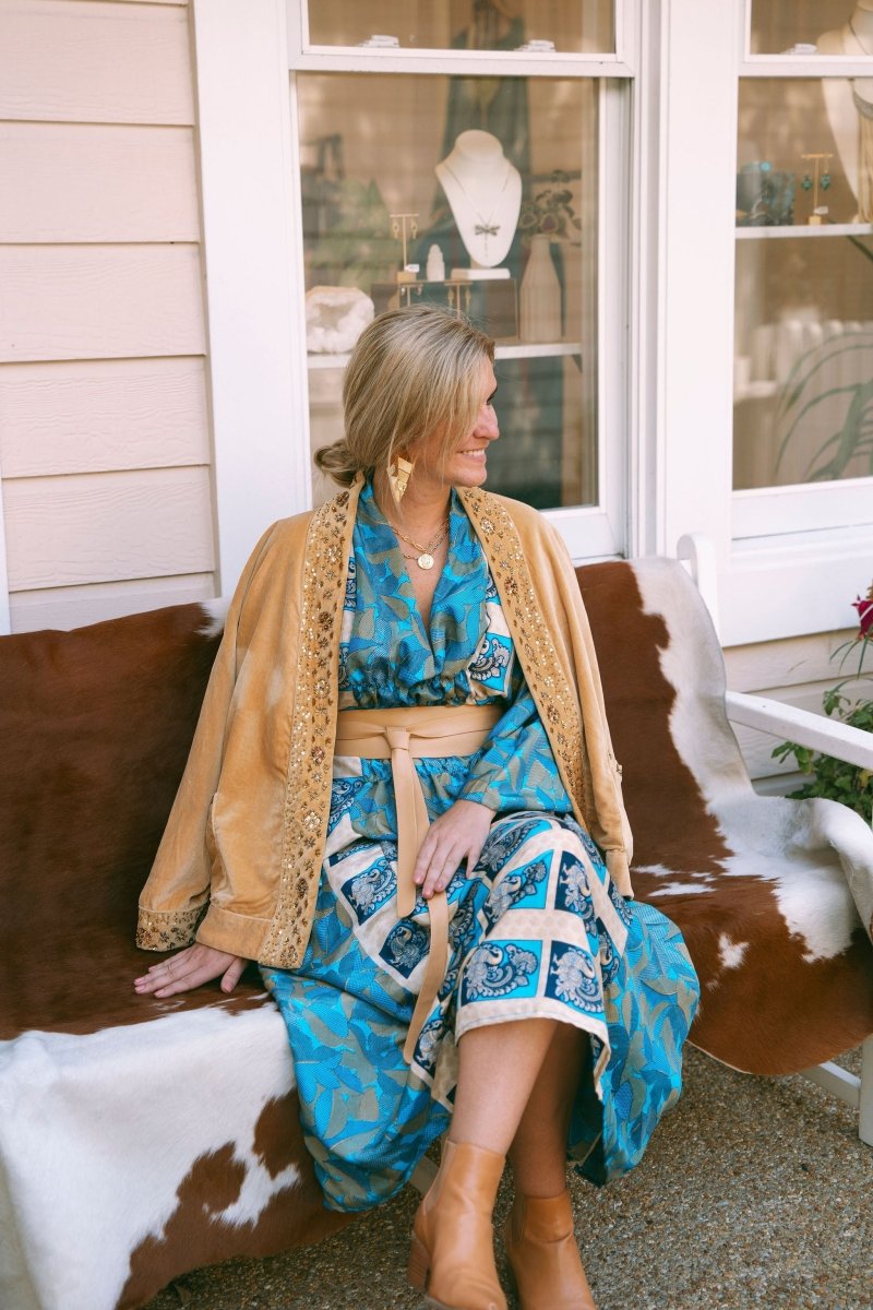 Proud Kimono in Golden Velvet with Sequins and BeadworkV.DE.VINSTERTOPS