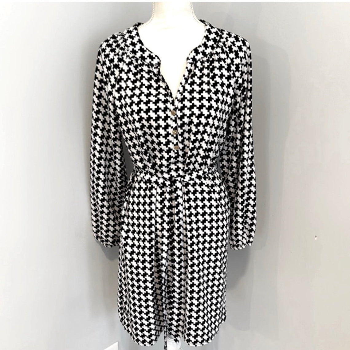 Redeux: Black and White Geometric Shirt DressRedeuxDRESS