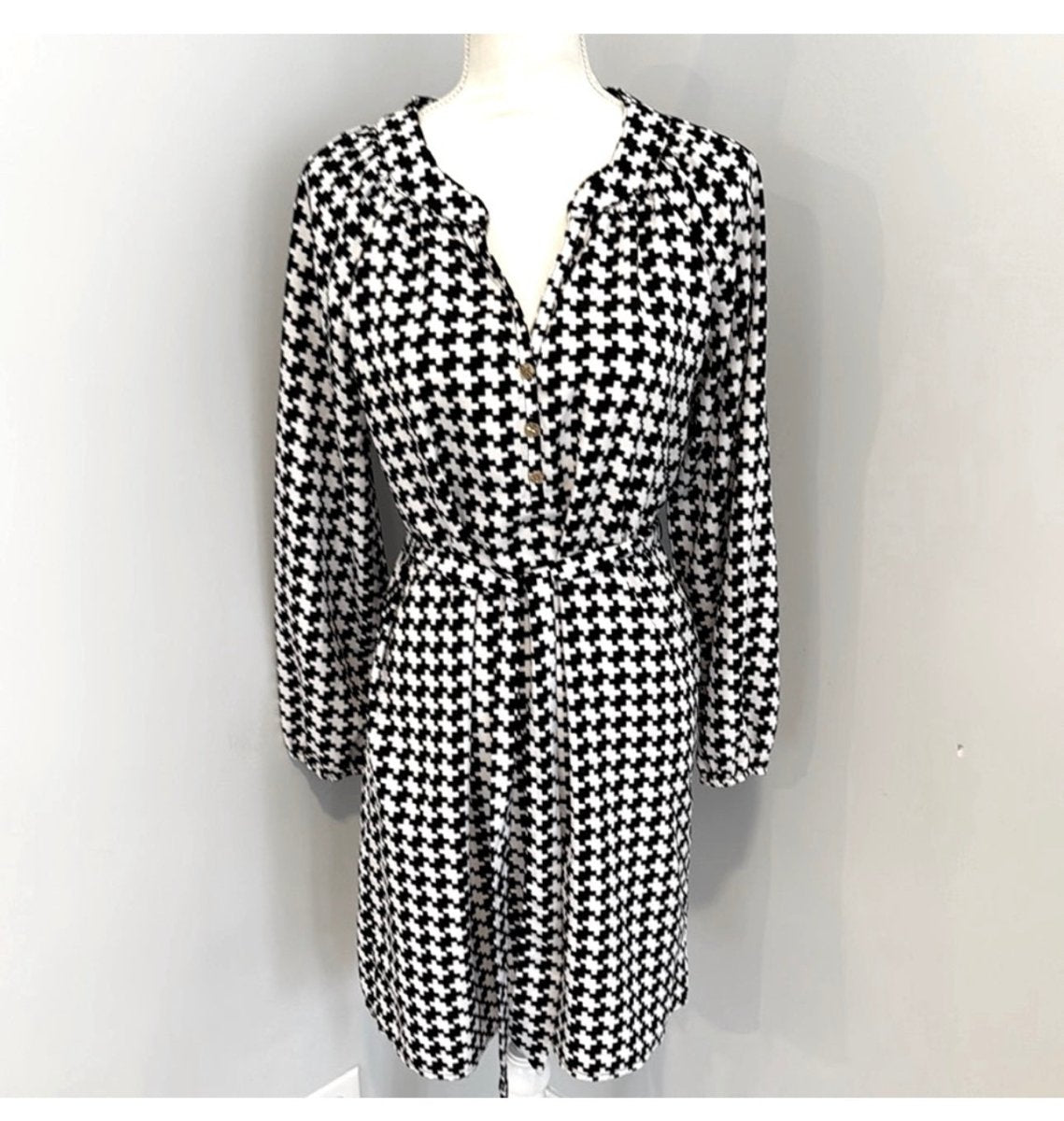 Redeux: Black and White Geometric Shirt DressRedeuxDRESS