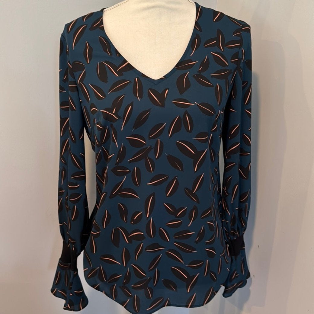 Redeux: Green and Black Top with Leaf DesignRedeuxblouse