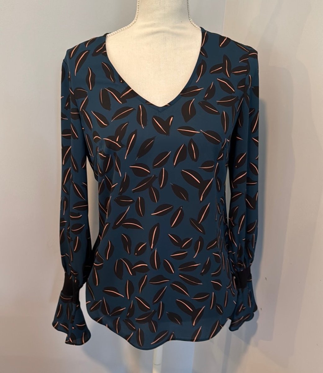 Redeux: Green and Black Top with Leaf DesignRedeuxblouse