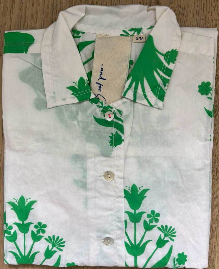 Relaxed Boyfriend Shirt - Cameo Floral Kelly GreenAnd For GoodShirts & Tops