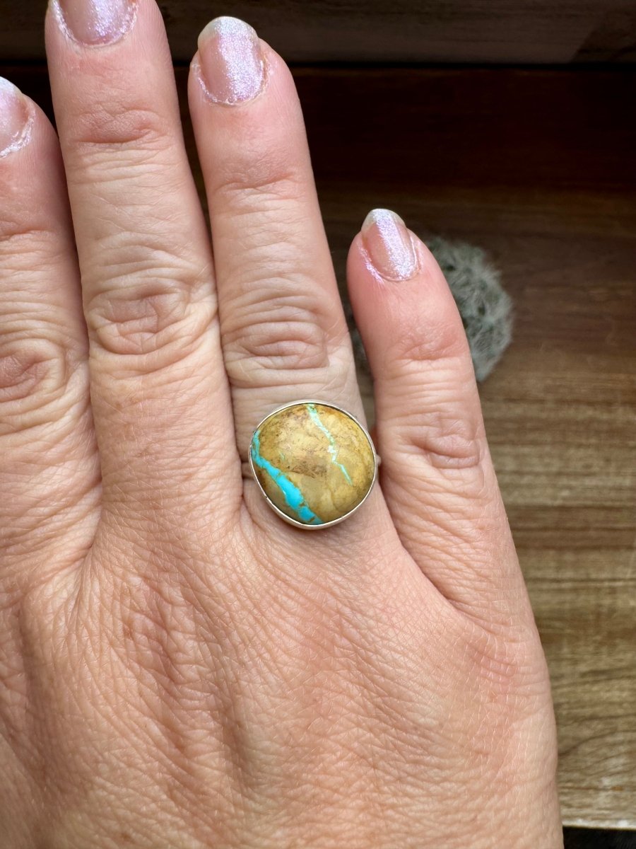 Ribbon Turquoise Ring – Size 8.5 – Sterling Silver (One of a Kind)The Bijoux FAB Jewelryring