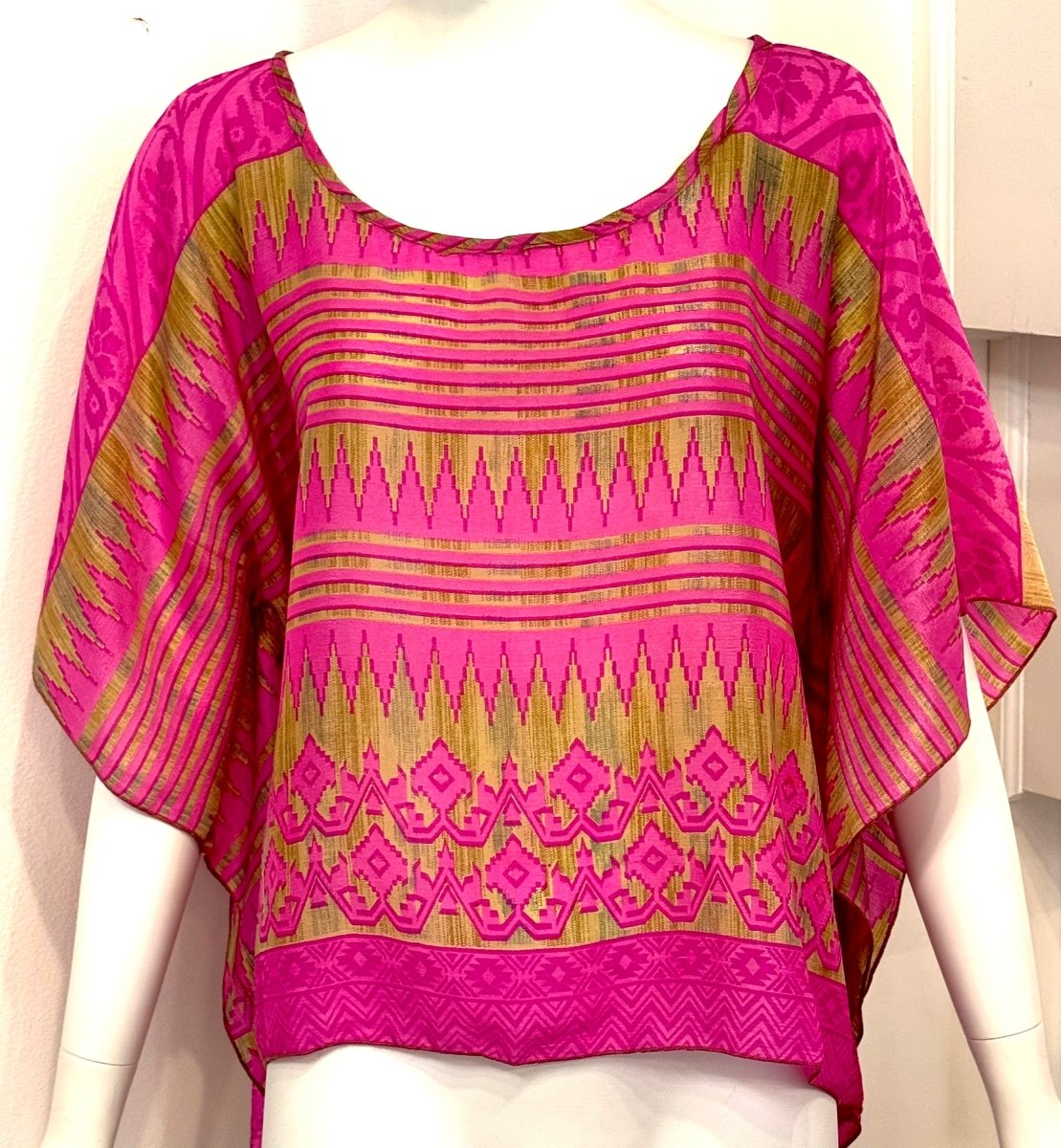 Sari Crop TopBaizaarTOPS