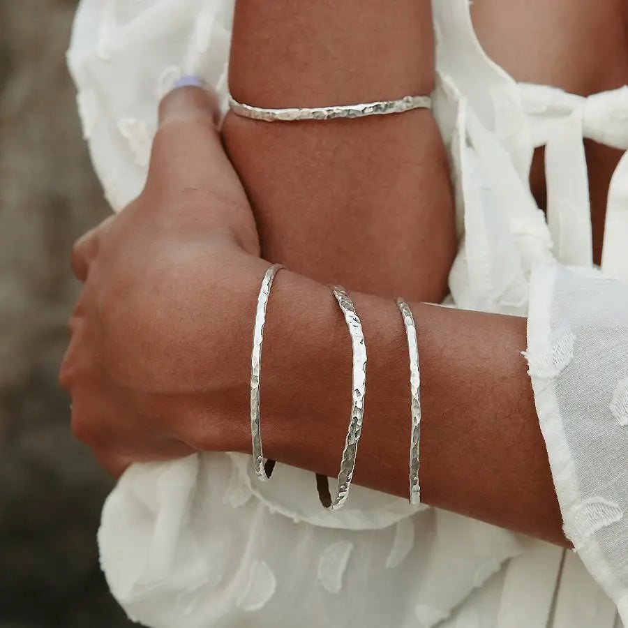Hammered Wave Banglelacee alexandraBracelet