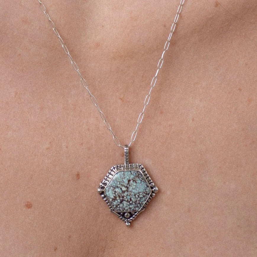Hexagonal Dunes Necklace ◇ Hubei TurquoiseMAHKANecklace