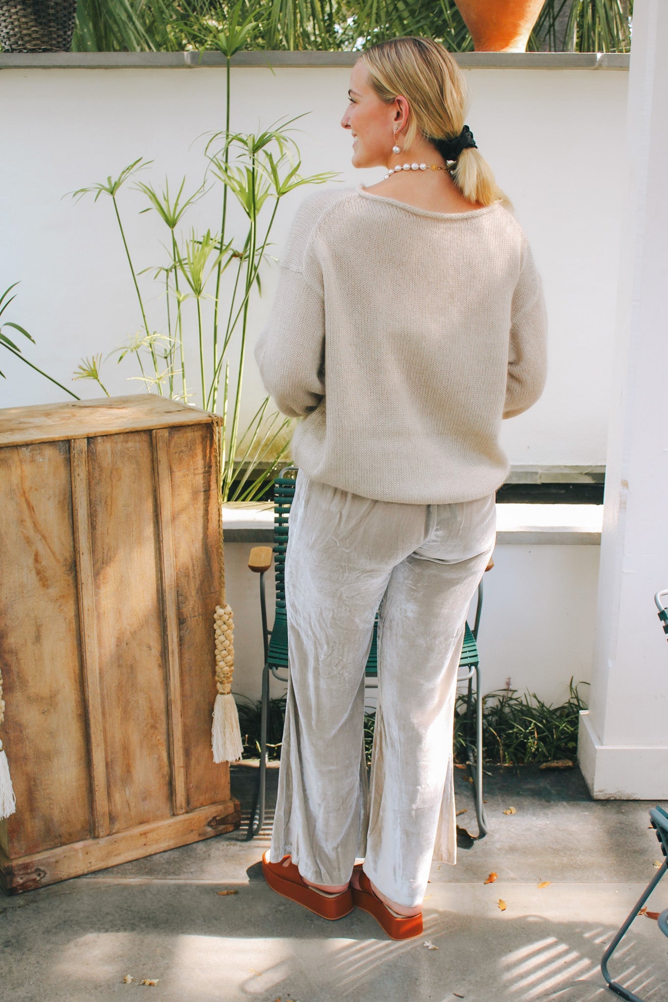 Open Neck Pull Over- BeigeCT Plagesweater